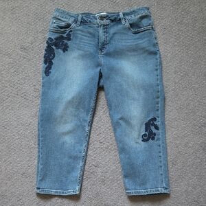 Croft & Barrow Light Blue Embroidered Cropped Jeans